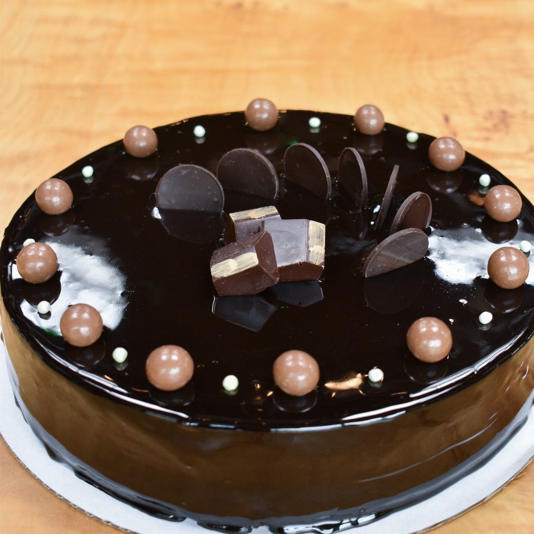 Nocturn Chocolate Raspberry Cake